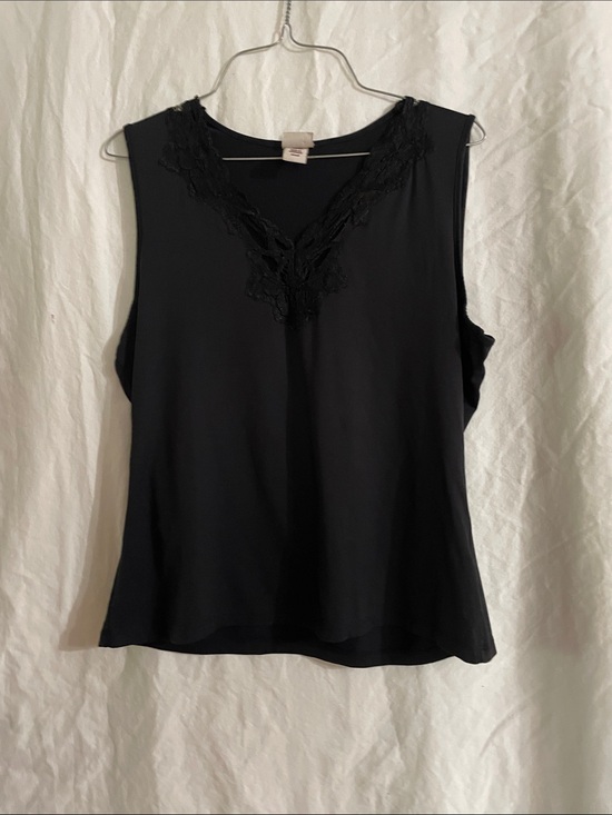 Covington Tops - Petite size Medium Covington Black Lace-Trim V-Neck Sleeveless Top
